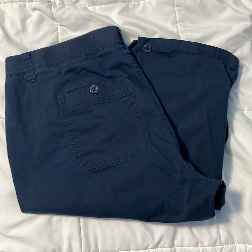 Navy Capris
